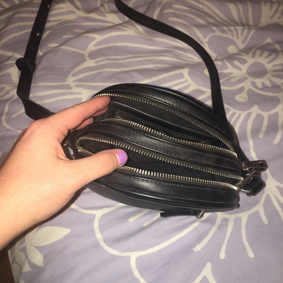 Black Crossbody bag - Picture 2 of 3